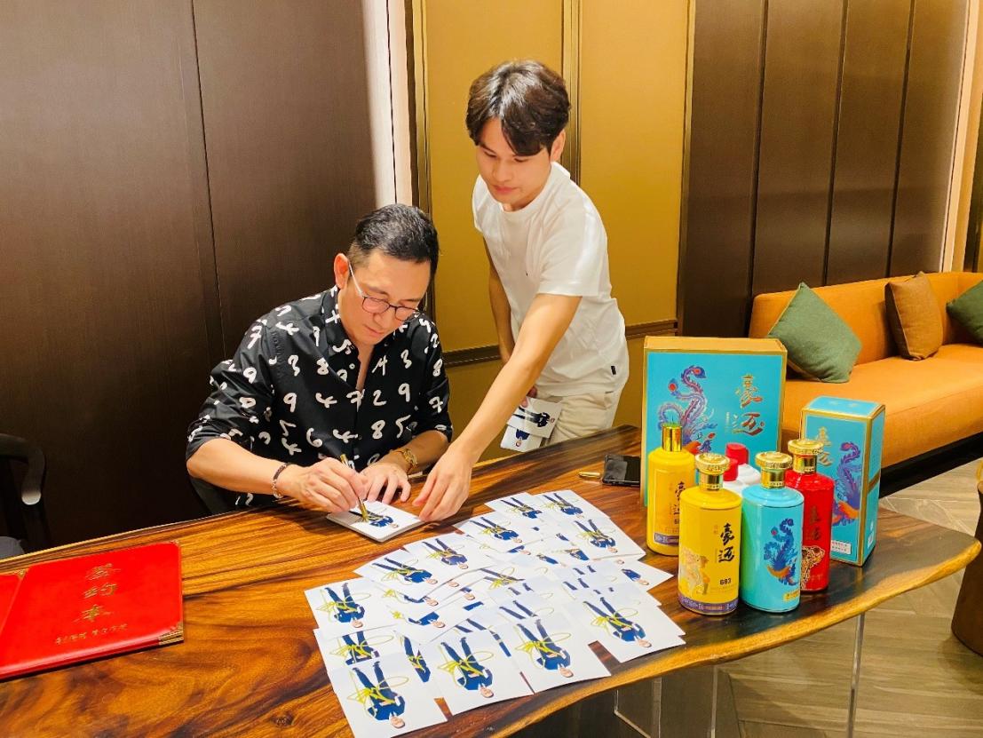 云仓酒庄旗下白酒品牌HOMANLIS签约吴启华为品牌形象大使